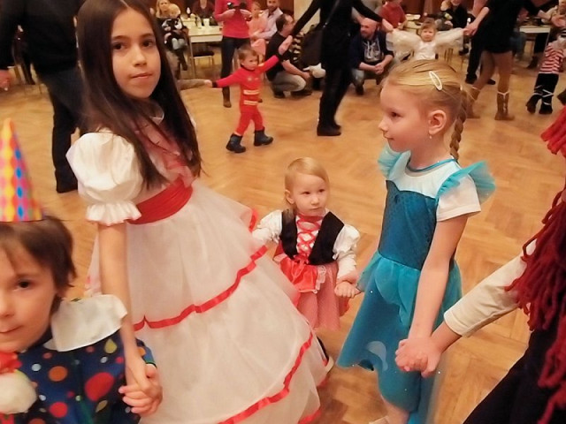 DĚTSKÝ KARNEVAL / PÍSKOMIL SE VRACÍ