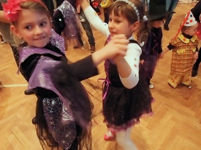 DĚTSKÝ KARNEVAL / PÍSKOMIL SE VRACÍ