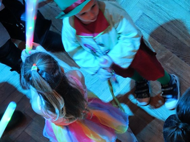 DĚTSKÝ KARNEVAL - Zpíváme a tančíme s Míšou