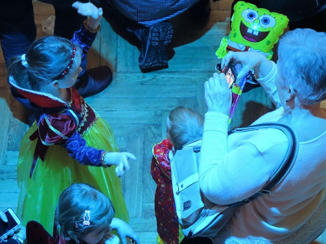DĚTSKÝ KARNEVAL - Zpíváme a tančíme s Míšou