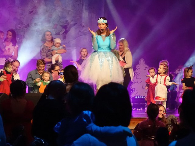 DĚTSKÝ KARNEVAL - Zpíváme a tančíme s Míšou