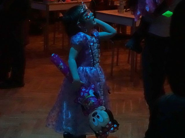 DĚTSKÝ KARNEVAL - Zpíváme a tančíme s Míšou