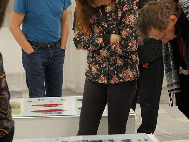 VÝSTAVA KLUBU FILATELISTŮ - PETR PTÁČEK / grafika, známková tvorba