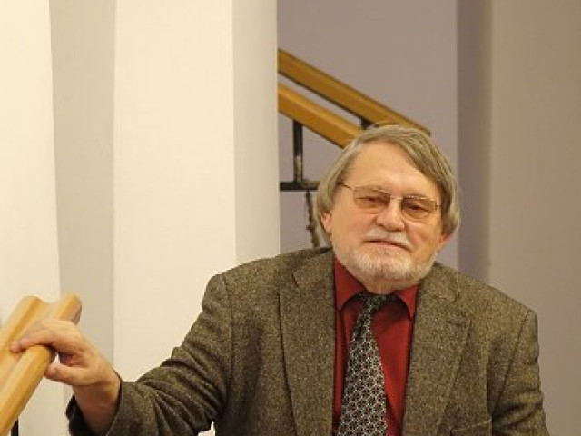 LIBOR SALÁK - fotografie; MILOSLAV ČEVELA - dřevěné reliéfy