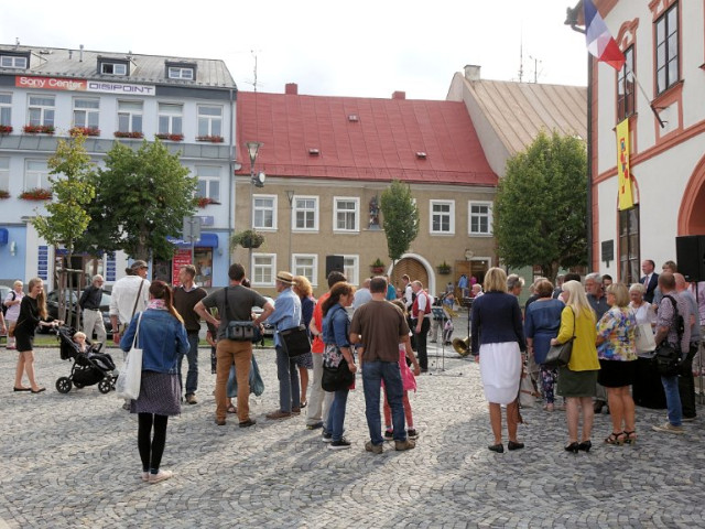 SLAVNOSTI JEŘABIN