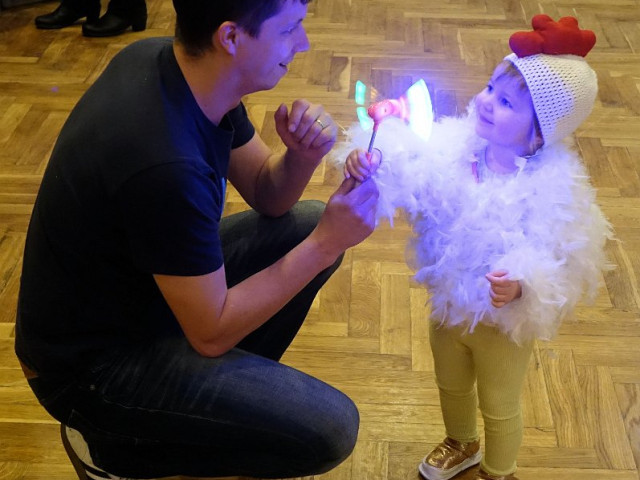 DĚTSKÝ KARNEVAL HÝBÁNKY S TÝNOU A ZDEŇKEM
