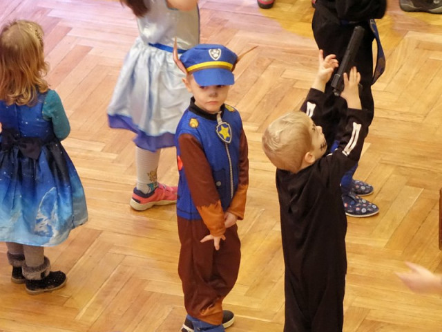 DĚTSKÝ KARNEVAL HÝBÁNKY S TÝNOU A ZDEŇKEM