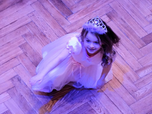 DĚTSKÝ KARNEVAL HÝBÁNKY S TÝNOU A ZDEŇKEM