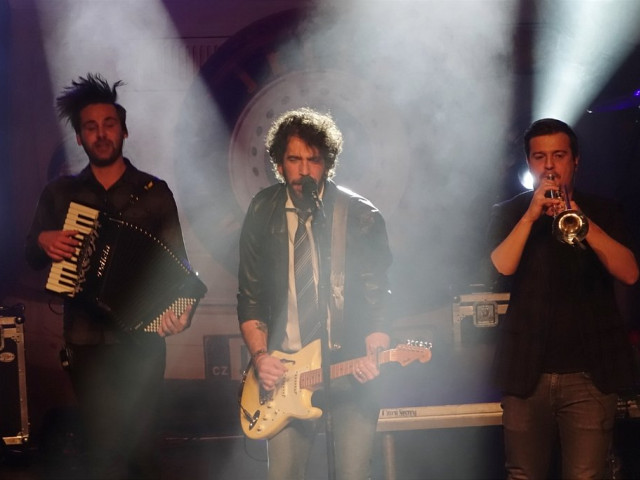 JELEN / koncert