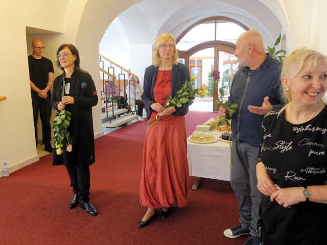 PLASTIKY A OBRAZY Evy Pikartové, Dáši Ubrové a Jana Hanuše