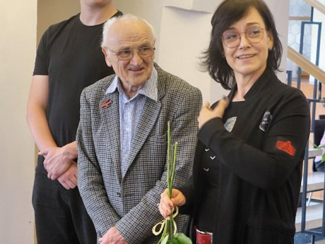 PLASTIKY A OBRAZY Evy Pikartové, Dáši Ubrové a Jana Hanuše