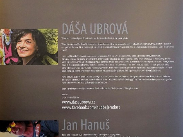 PLASTIKY A OBRAZY Evy Pikartové, Dáši Ubrové a Jana Hanuše