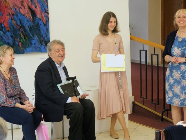 EVA B. LINHARTOVÁ / BARVY A ČAS