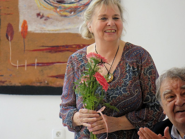 EVA B. LINHARTOVÁ / BARVY A ČAS