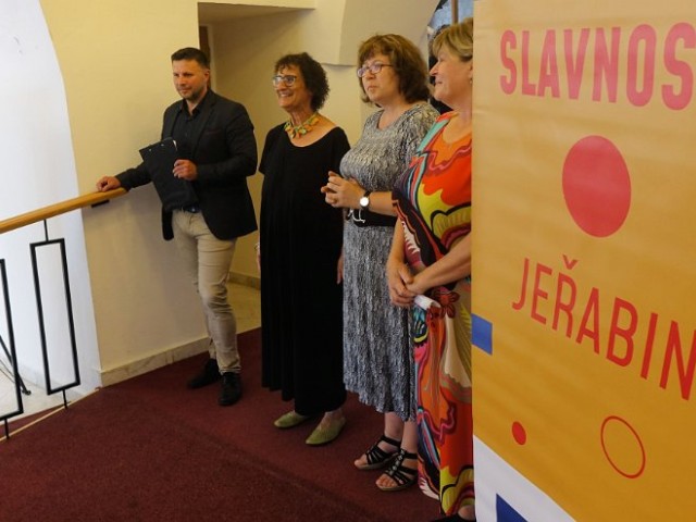 SLAVNOSTI JEŘABIN ,,HVĚZDA MEZI HVĚZDAMI“