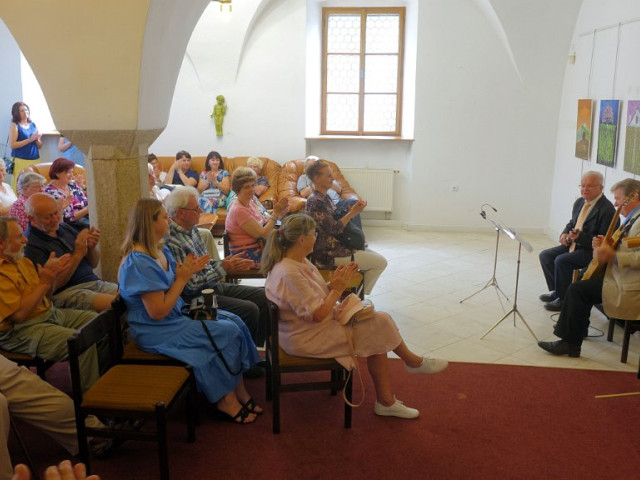 3 SVĚTY: JANA ZABLOUDILOVÁ; BOŘIVOJ PEJCHAL; MIROSLAV ŠTĚPÁNEK
