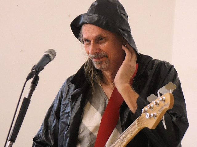 BLUES Z PANELÁKU - Pavel Hlaváč, obrazy