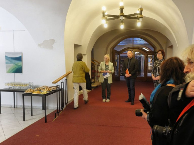 VÝSTAVA KLUBU VÝTVARNÝCH UMĚLCŮ HORÁCKA 2025