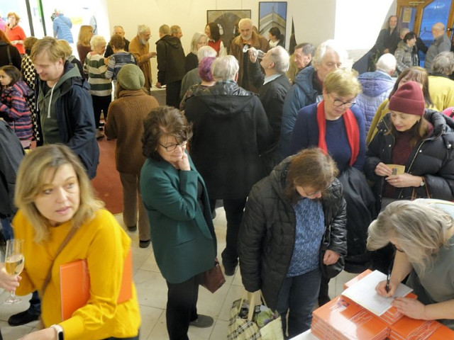 VÝSTAVA KLUBU VÝTVARNÝCH UMĚLCŮ HORÁCKA 2025